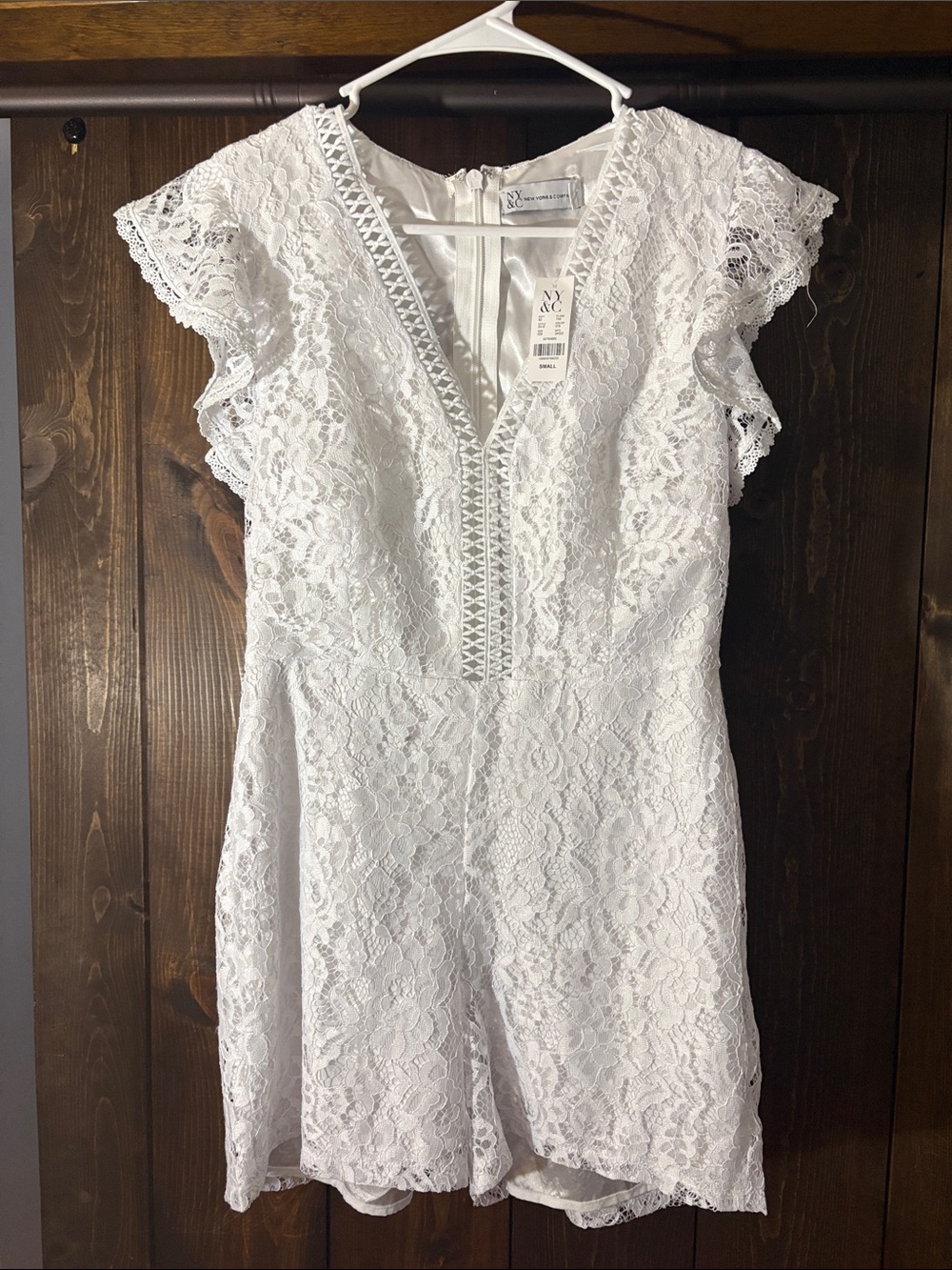 NWT NY & Company White Lace Romper Size Small Floral Lace Ruffle Sleeve Bridal
